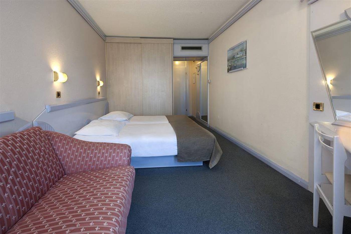 Hotel-Plavi-Plava-Laguna-Room-20