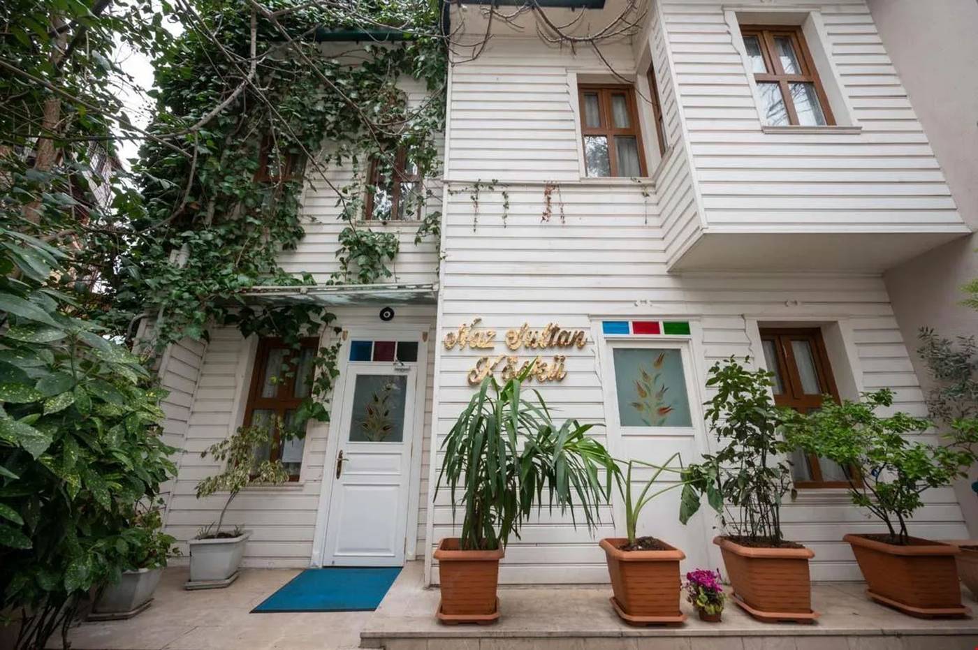 Villa-Paradiso-Hotel-General-view-2