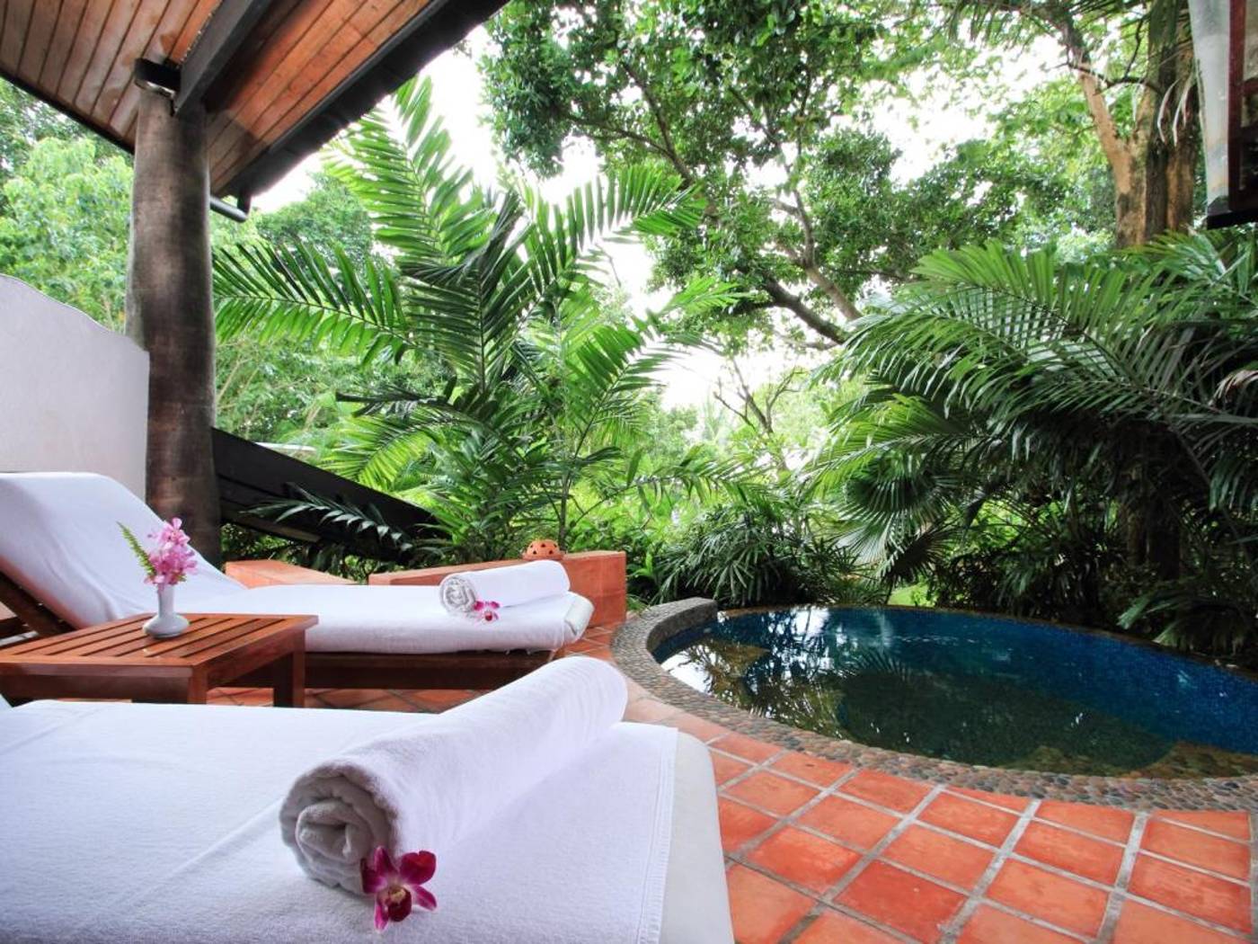 Mom-Tri-S-Villa-Royale-Room-10