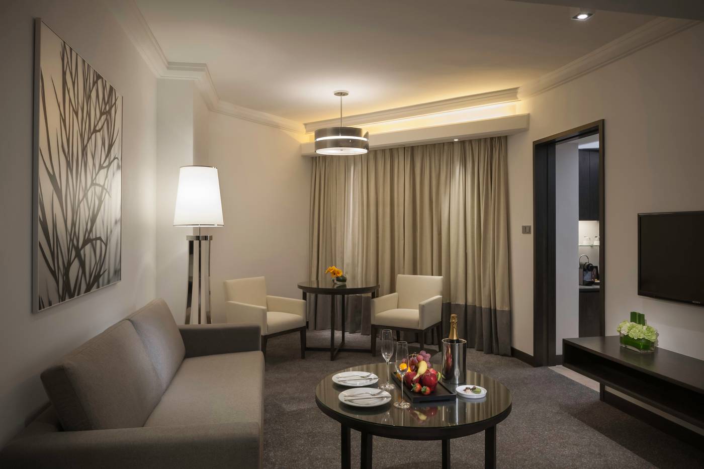 Gateway-Hotel-Room-4