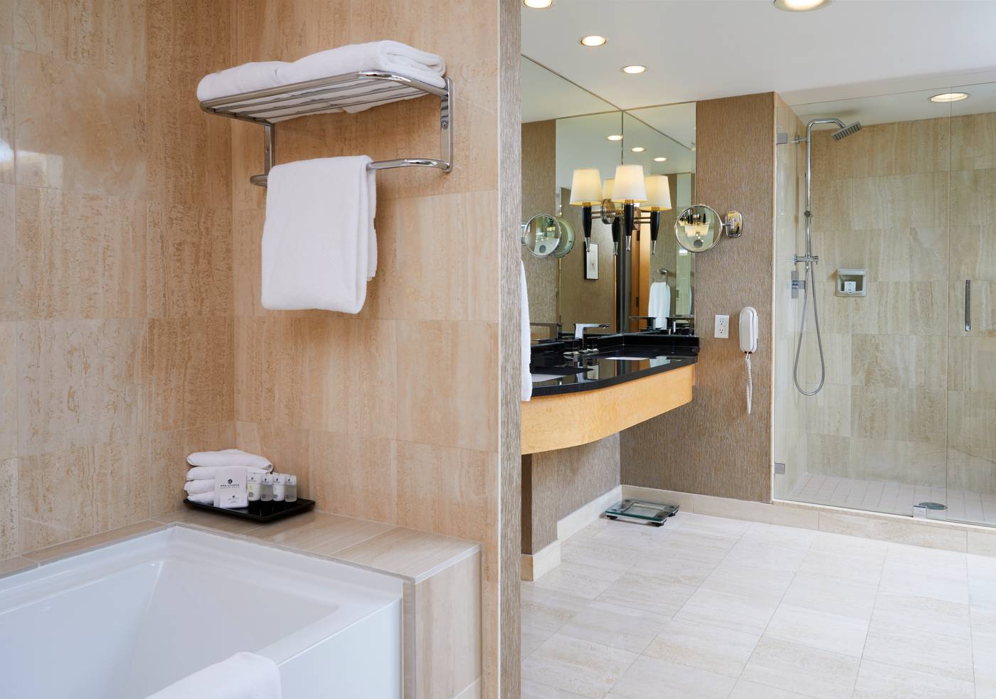 Pan-Pacific-Vancouver-Room-25