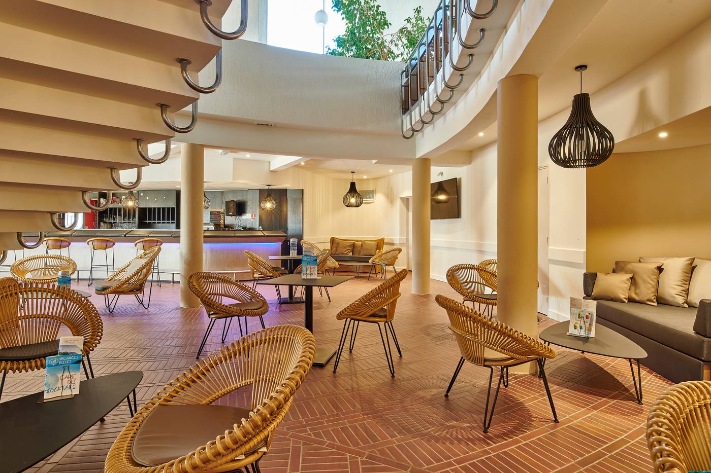 Hotel-Delcloy-Vacances-Bleues-Bar-26