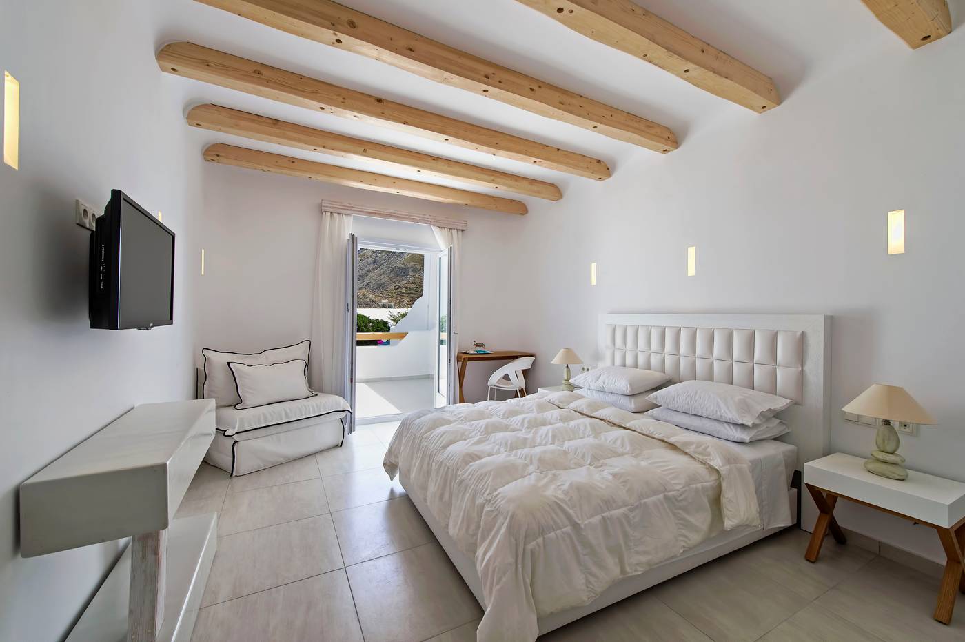Cavo-Bianco-Hotel-Room-17
