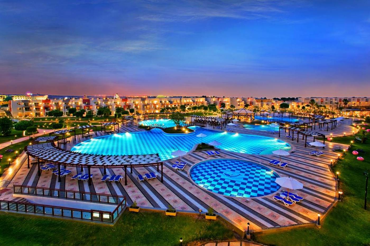 SUNRISE Crystal Bay Resort - Grand Select