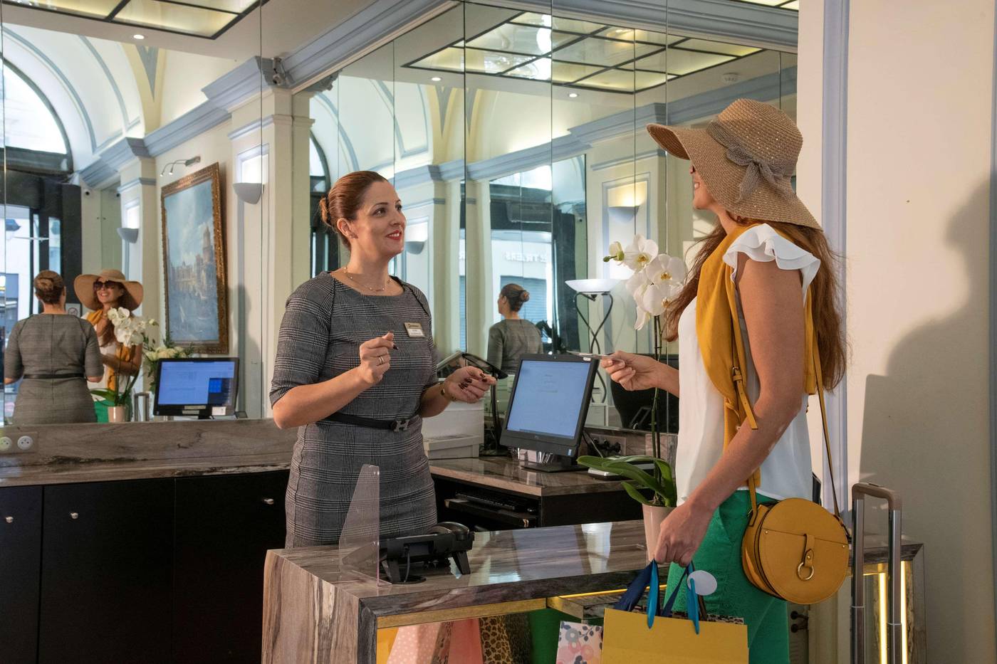 Best-Western-Alba-Hotel-Lobby-53