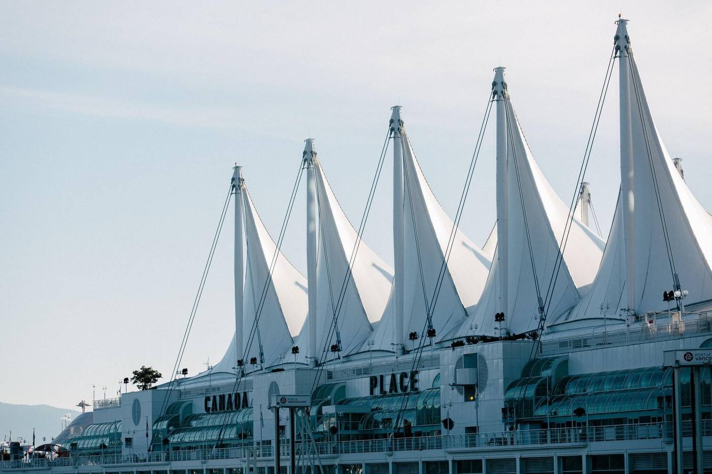 Metropolitan-Hotel-Vancouver-General-view-9