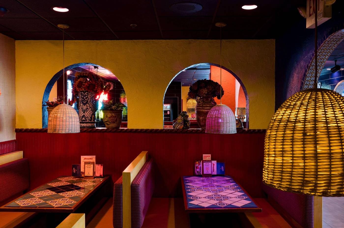 Comfort-Inn---Suites-Logan-Airport-Restaurant-22