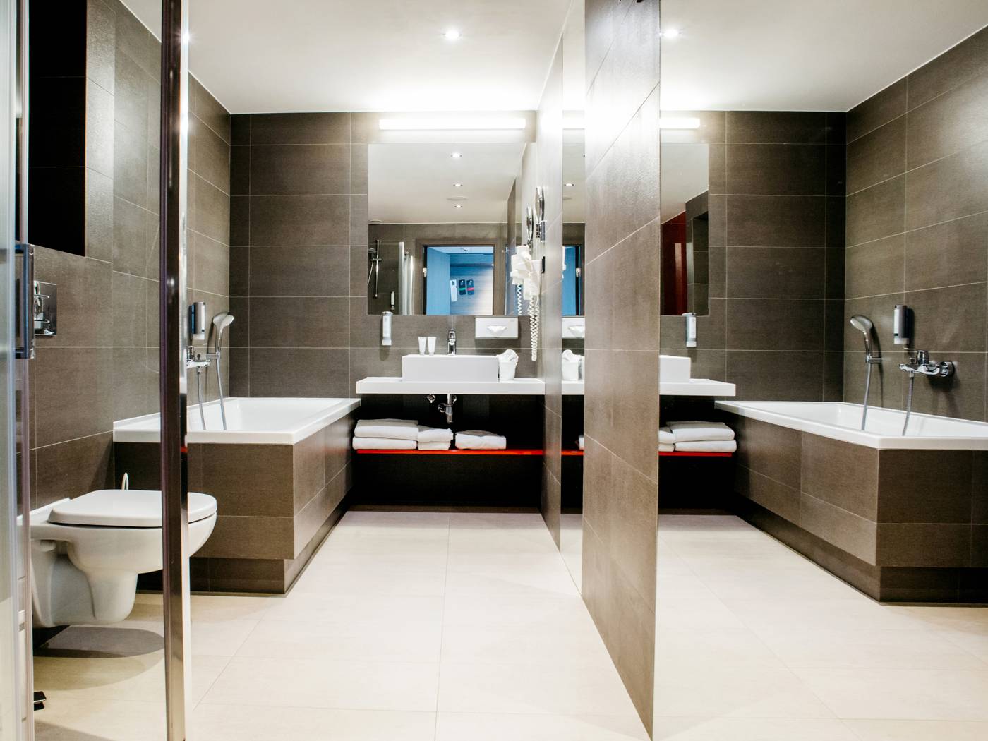 Q-Hotel-Plus-Krakow-Room-27