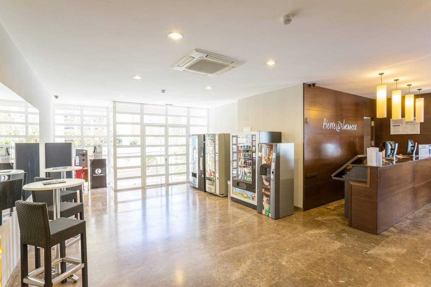 Pierre---Vacances-Benidorm-Levante-Adults-Recommended-16--Lobby-23