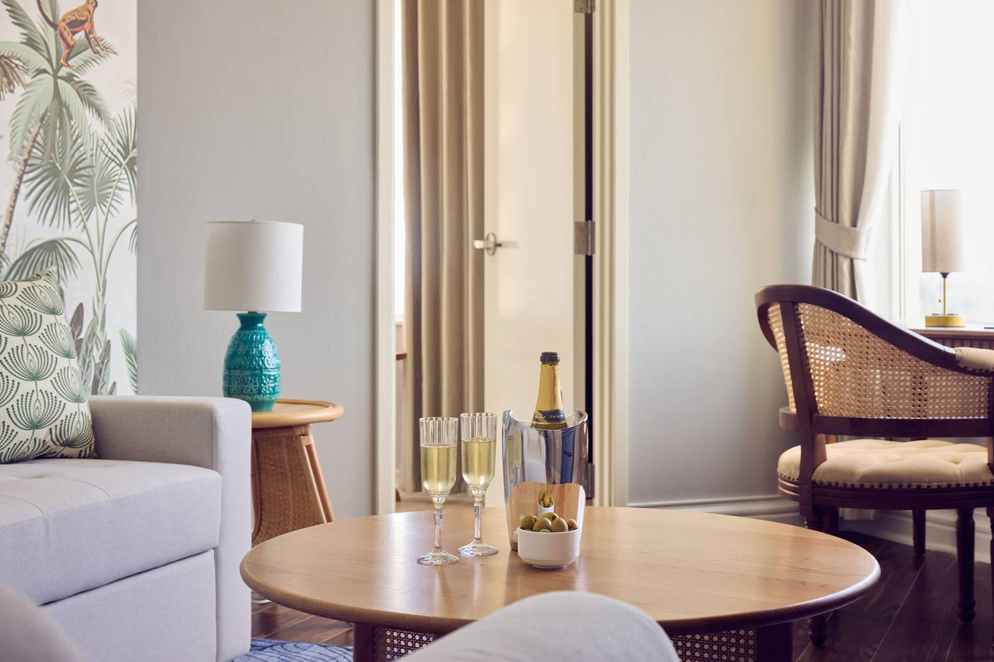 British-Colonial-Room-38