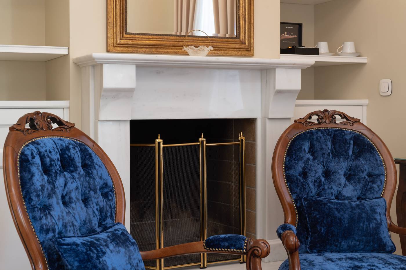 Noble-Suites-Room-14