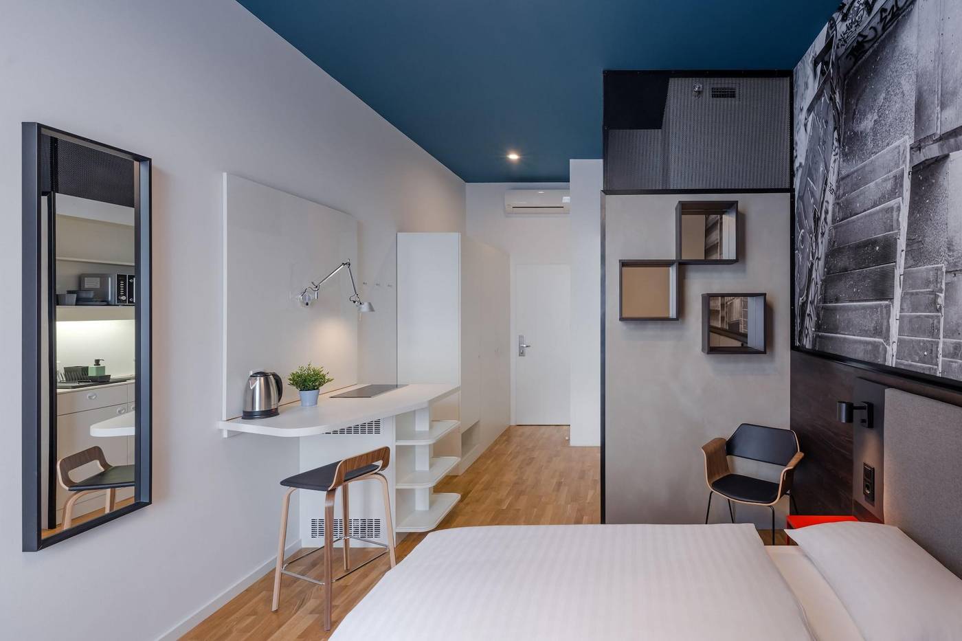 Dean-s-Home-Budapest-Room-17