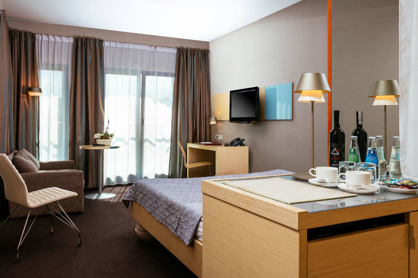 Hotel-Niebieski-Art-Hotel---Spa-Room-22