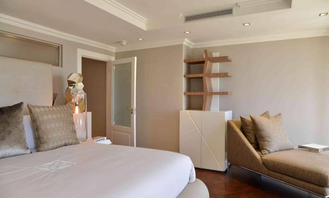 Cape-Royale-Luxury-Hotel-Room-20