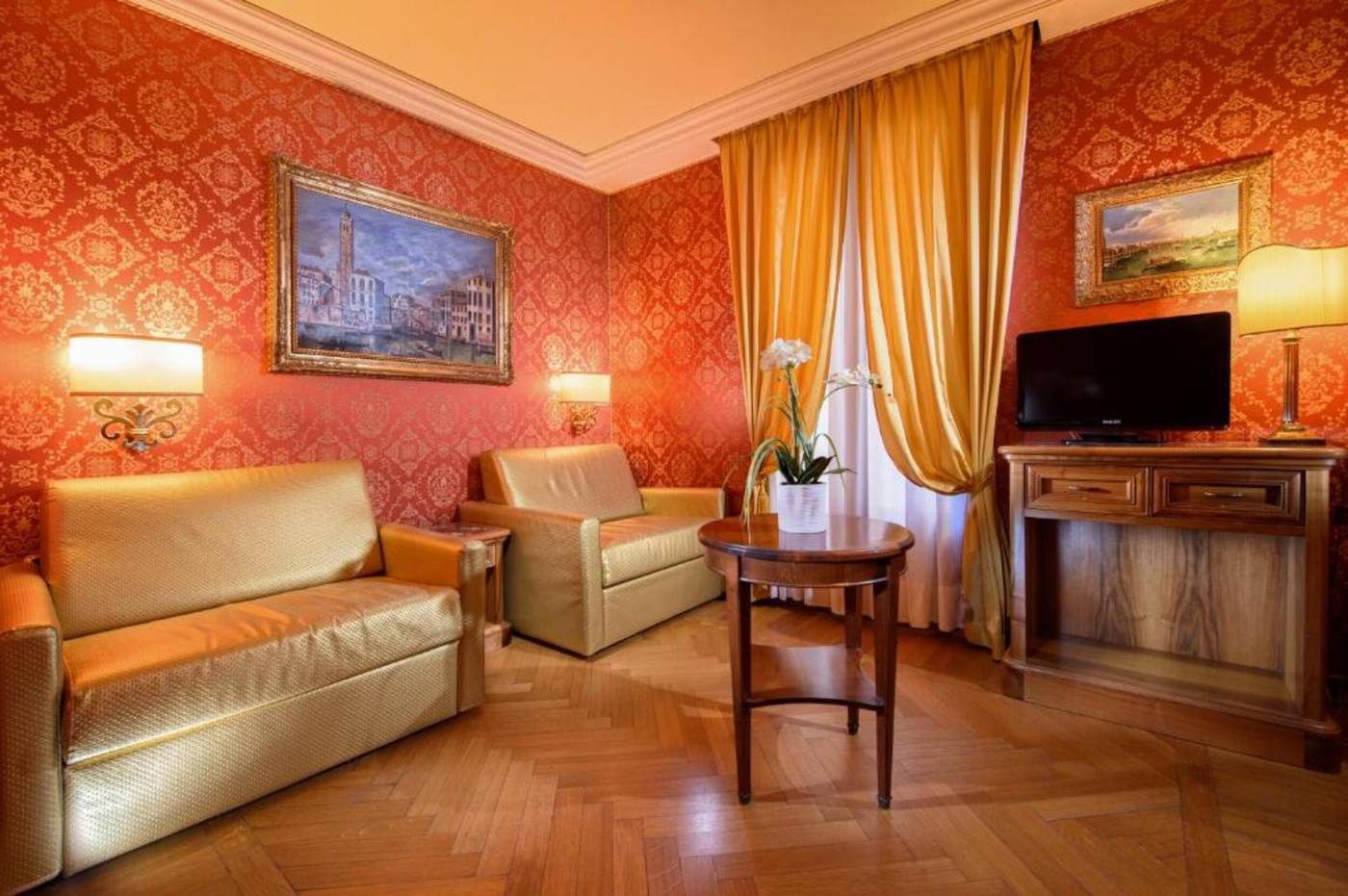 Hotel-Santa-Marina-Lobby-46