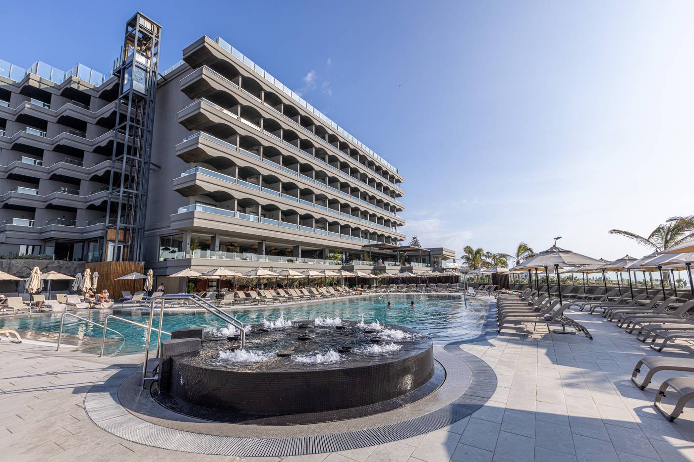 Hotel-Faro--a-Lopesan-Collection-Hotel-Pool-2