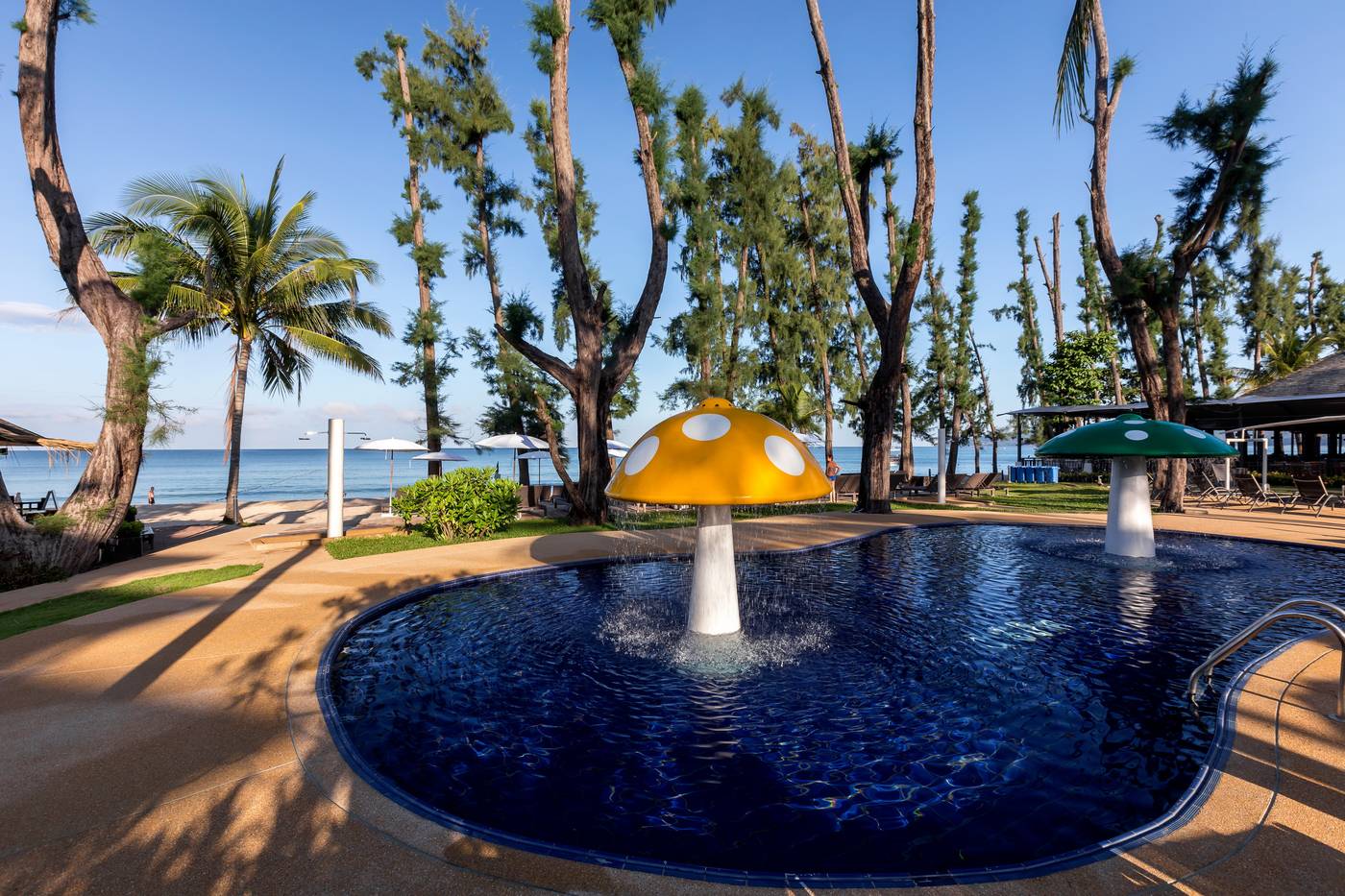 Sunwing-Bangtao-Beach-Pool-8