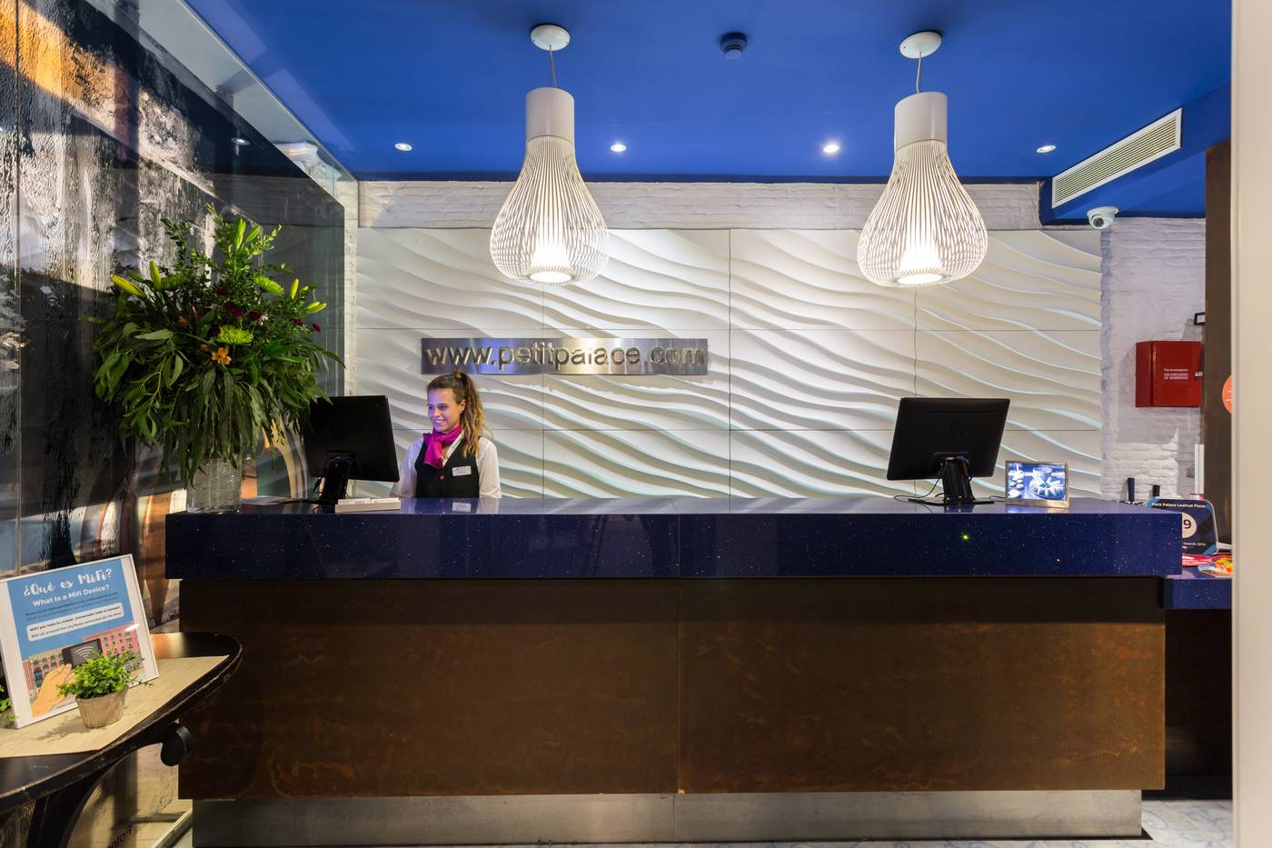 Petit-Palace-Lealtad-Plaza-Lobby-9