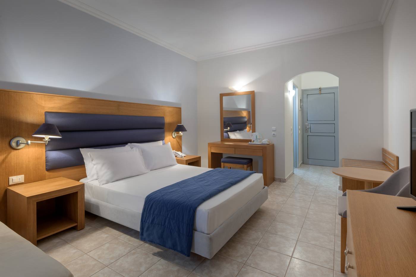 Lydia-Maris-Room-28