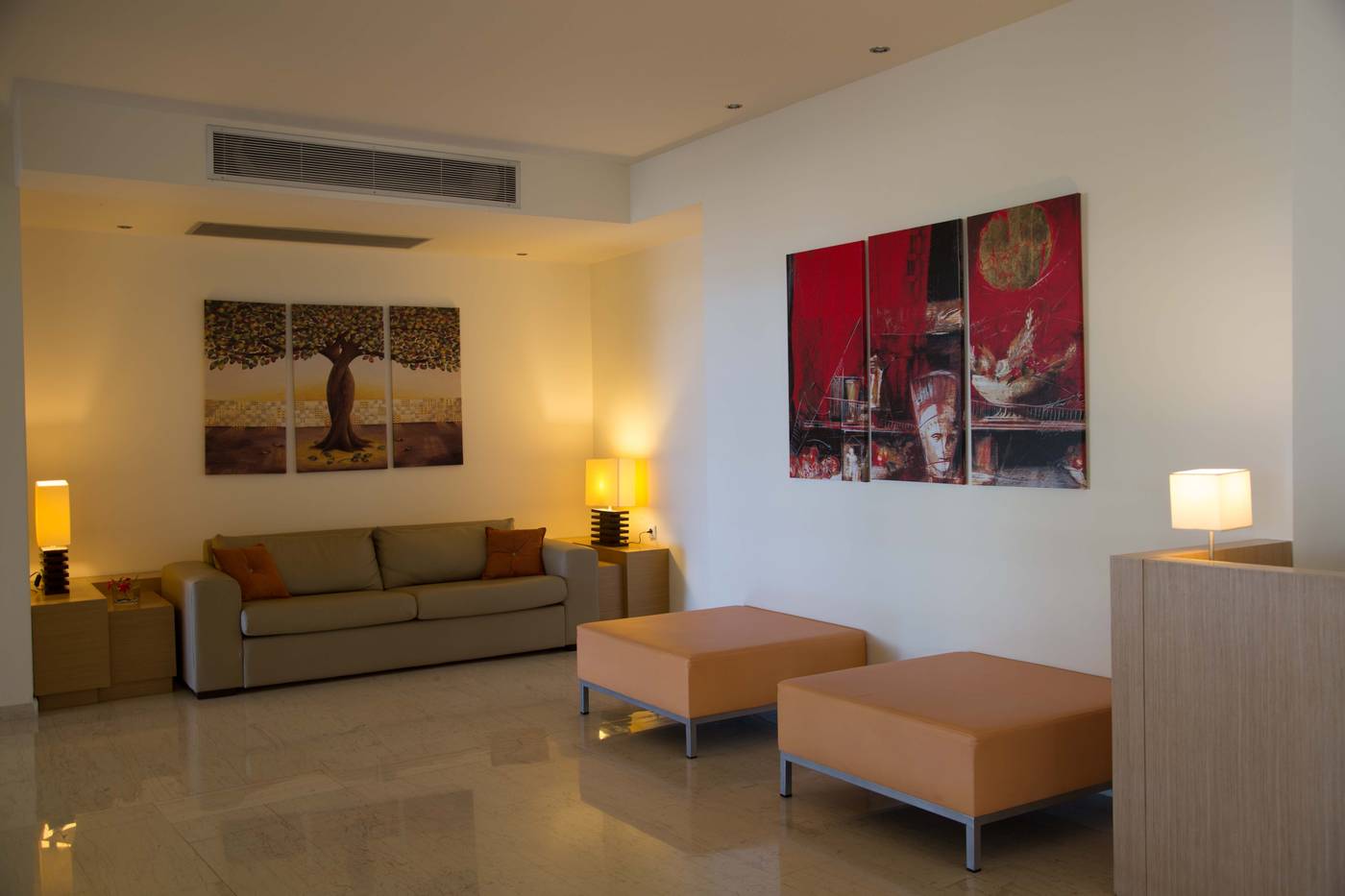 Lindos-White-Hotel---Suites-Lobby-70