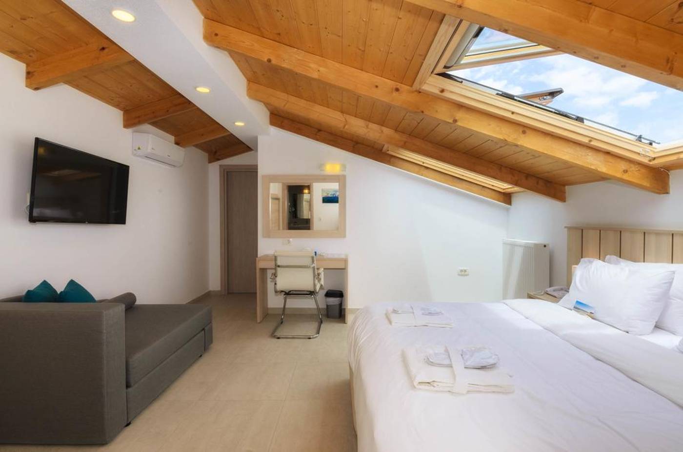 Iakinthos-Tsilivi-Beach-Room-39