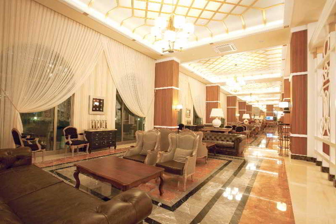 Quattro Beach Spa & Resort Hotel