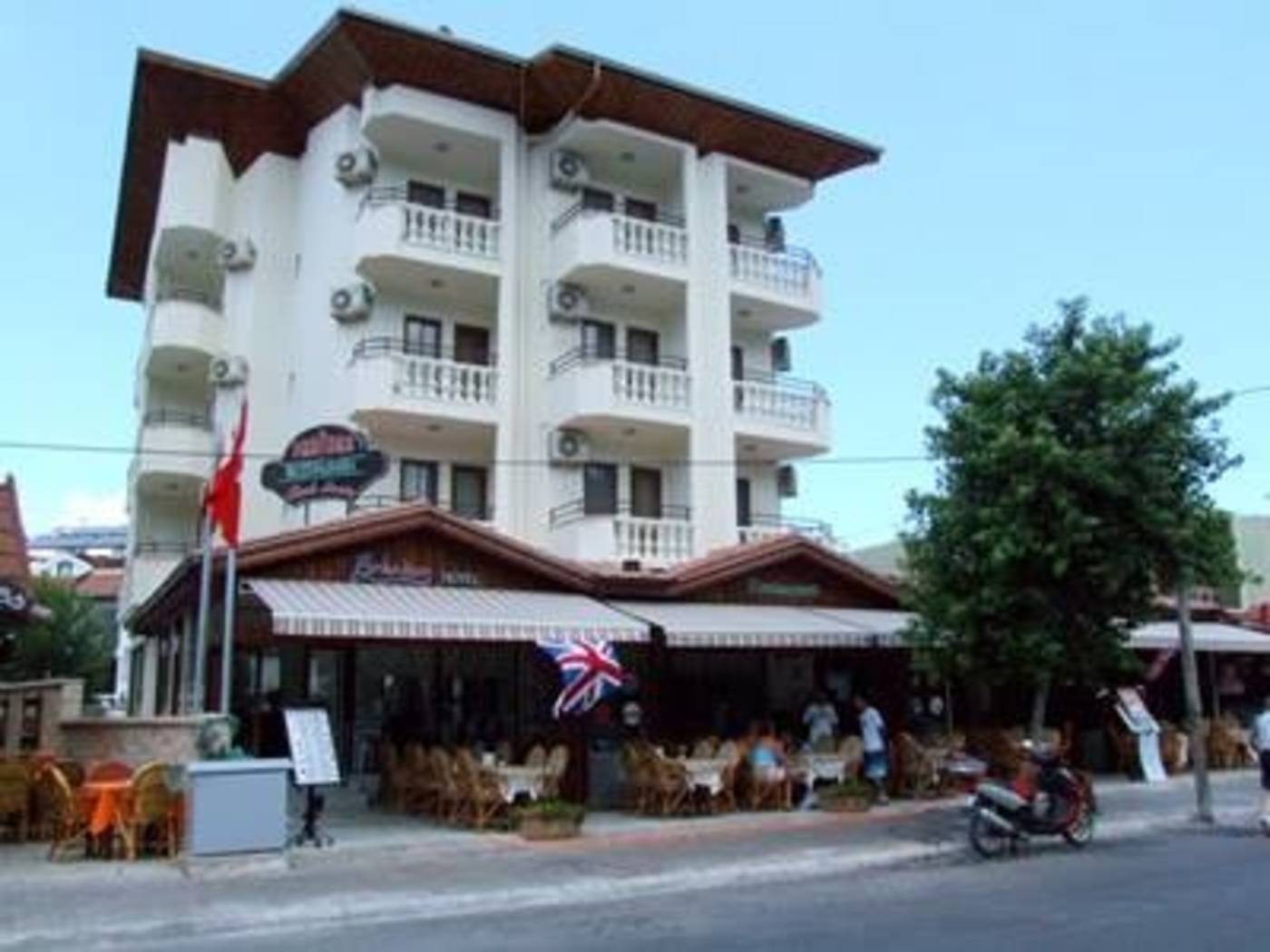 Babadan-Boutique-General-view-6