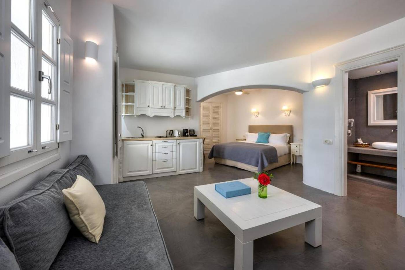 Anema-Boutique-Hotel--Villas-Santorini-Room-19