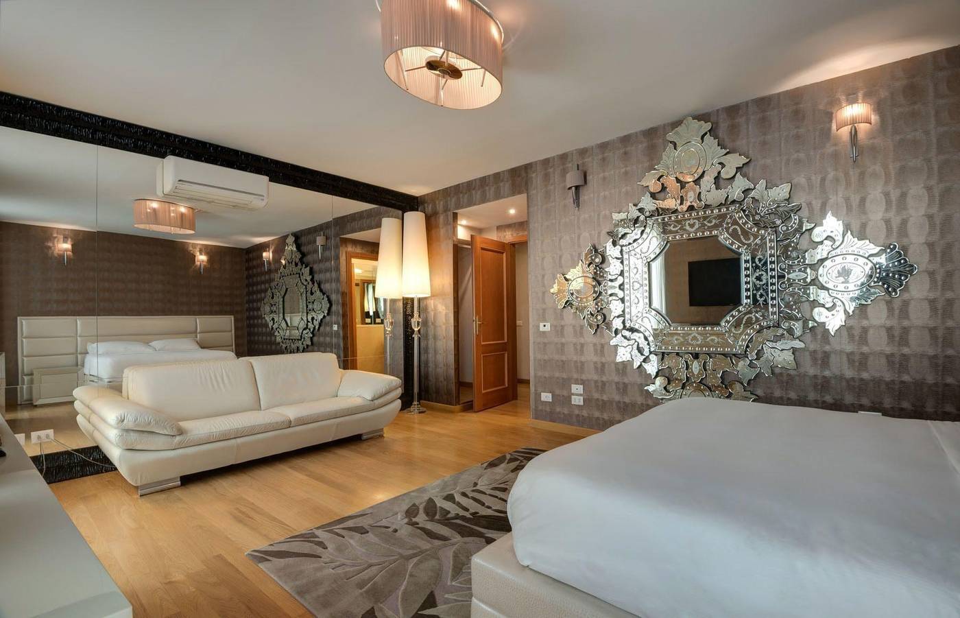 Penthouse-Suite-Rome-Room-2