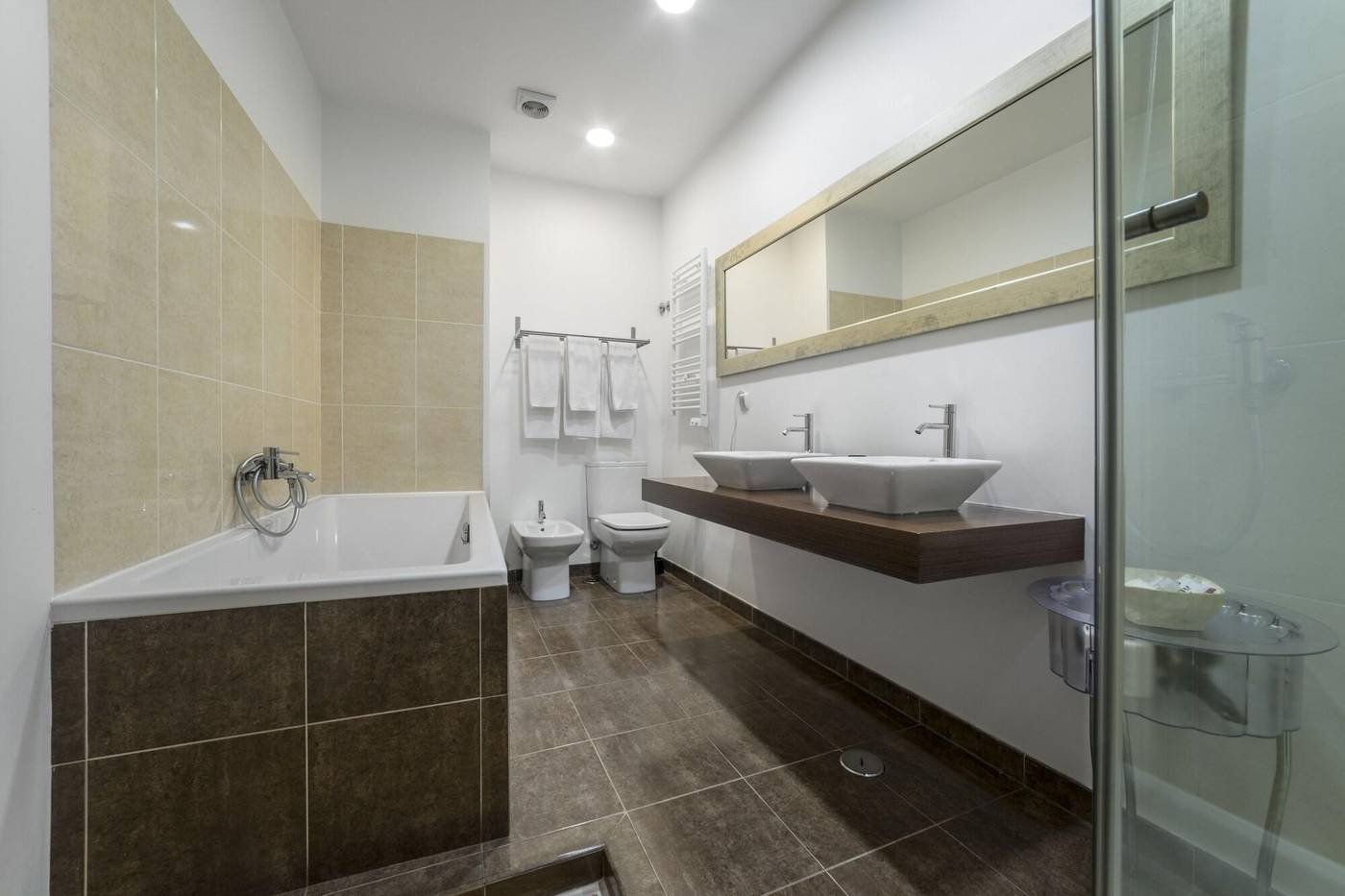 Casa-Do-Bairro-Bed---Breakfast-Room-52