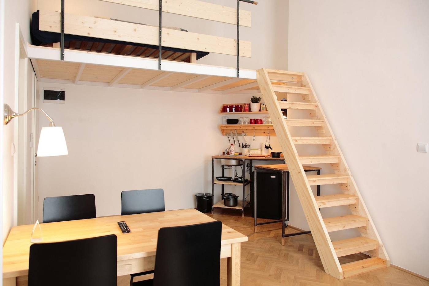 Maverick-Apartments---Vintage-Doubles-Room-3