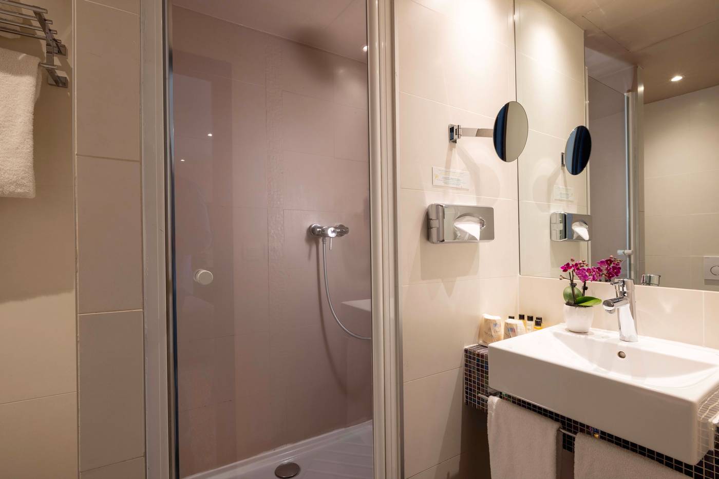 Park-Lane-Paris-Room-53