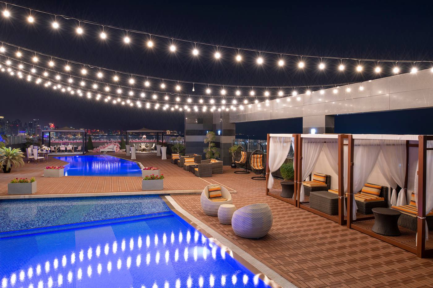 Fraser-Suites-Doha-Pool-33