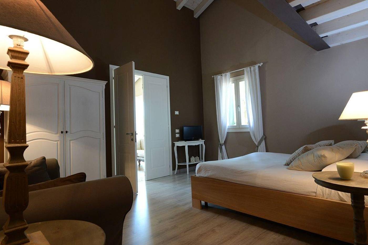 A-Casa-di-Delia---Charming-House-Room-17