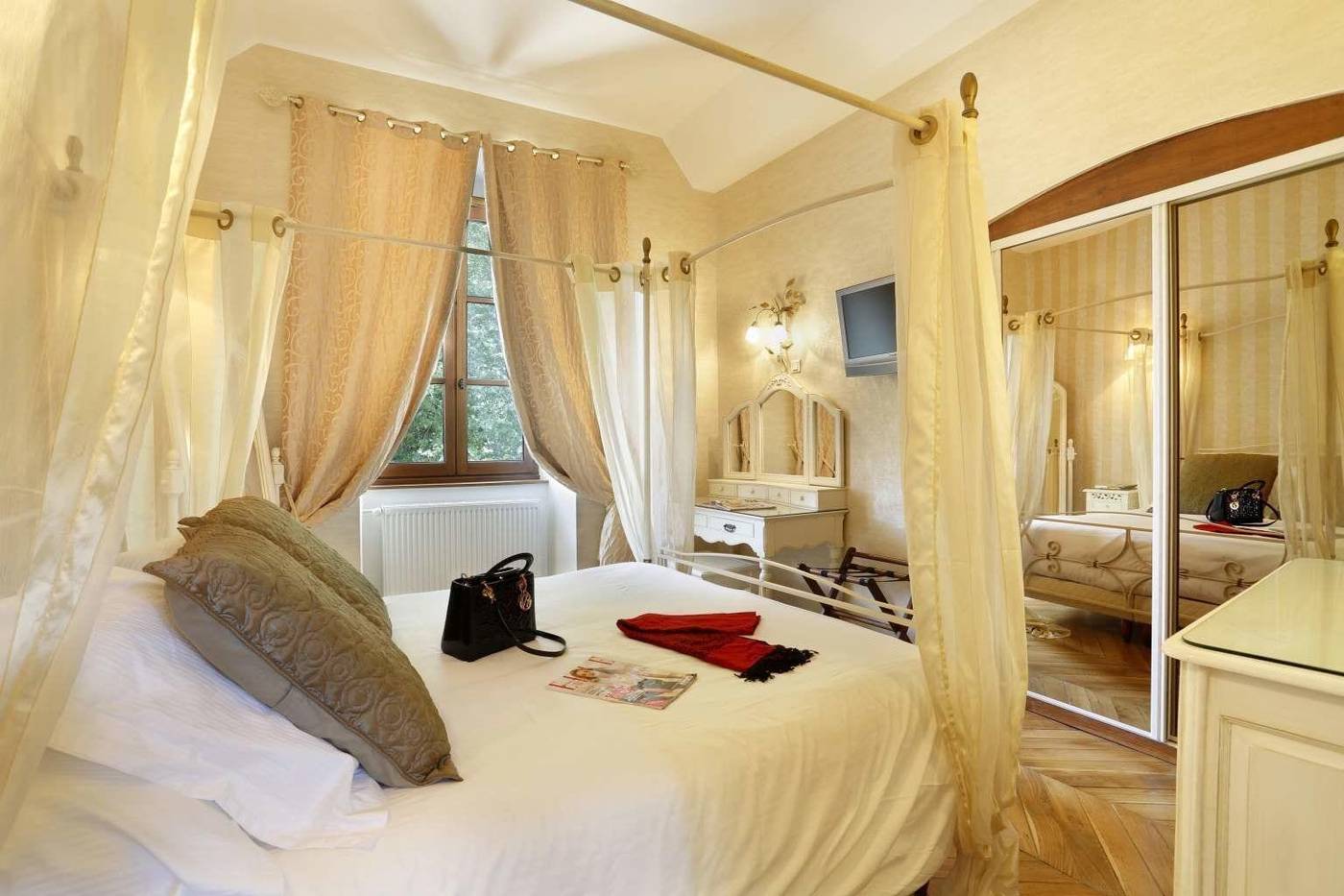 Château Chapeau Cornu - France - VIGNIEU - Room - 6