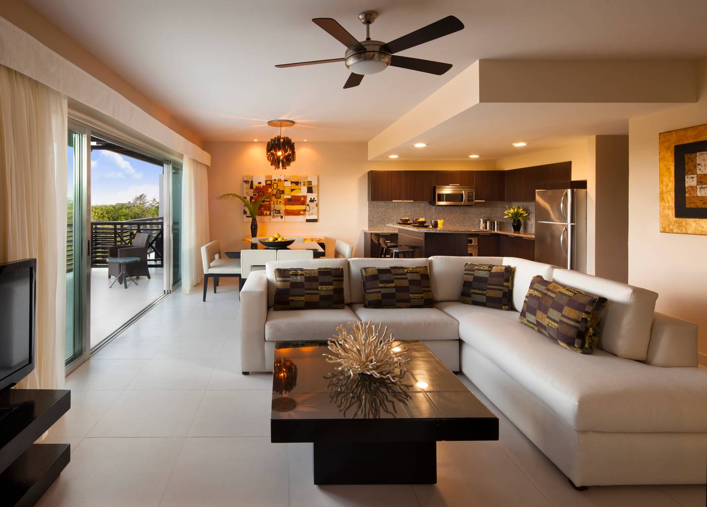 Essence-at-the-Fives-Beach-Room-41