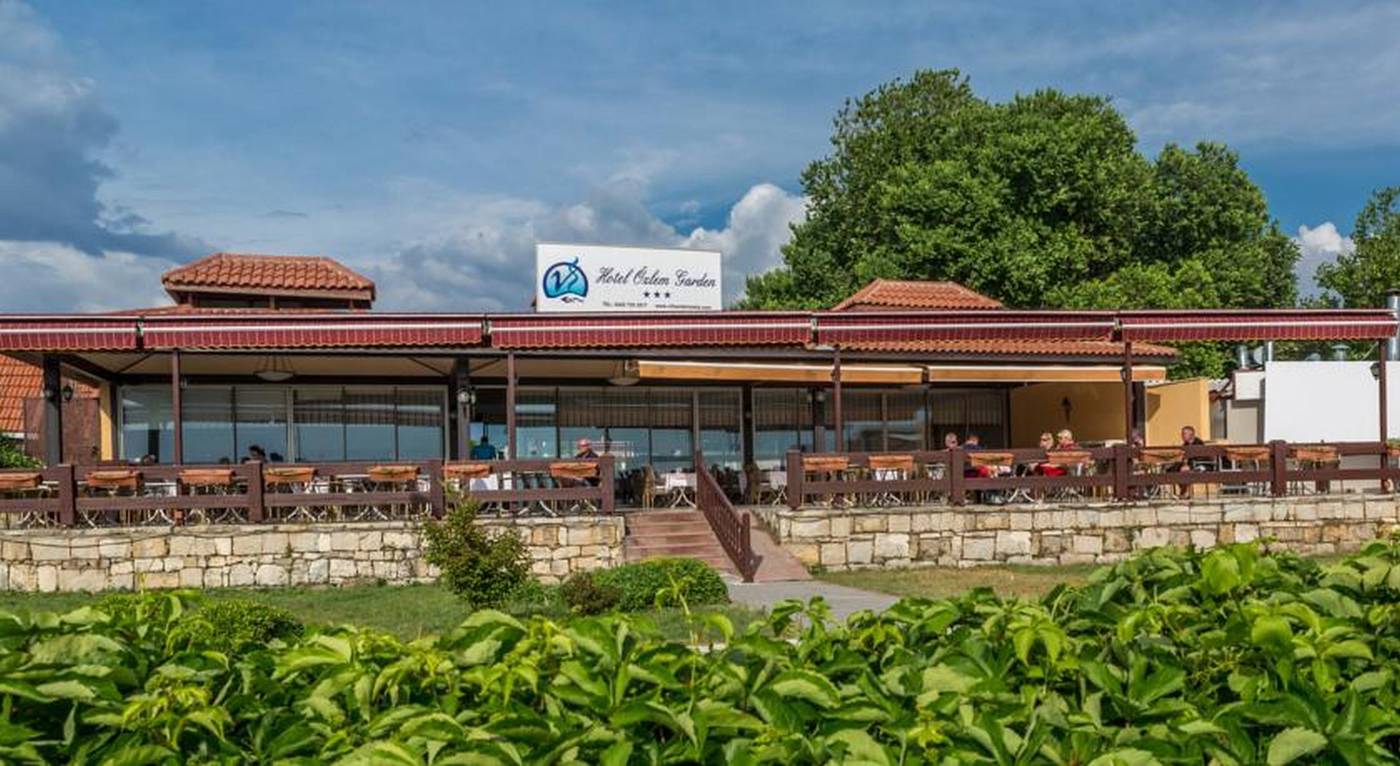 Ozlem-Garden-General-view-14