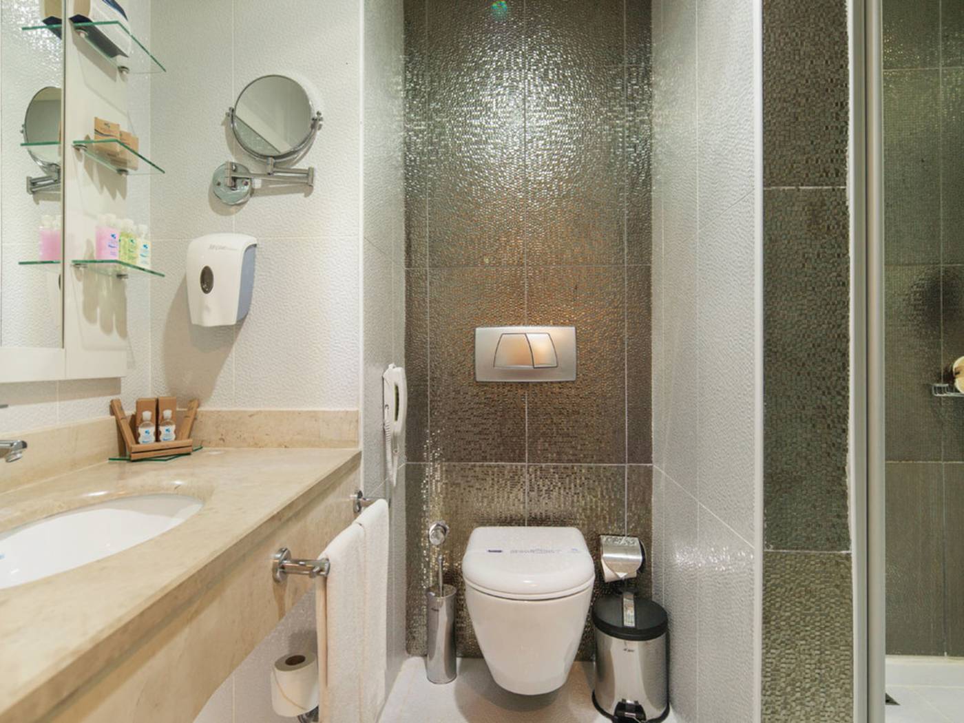 Diamond-Excellence-Resort---Spa-Room-42