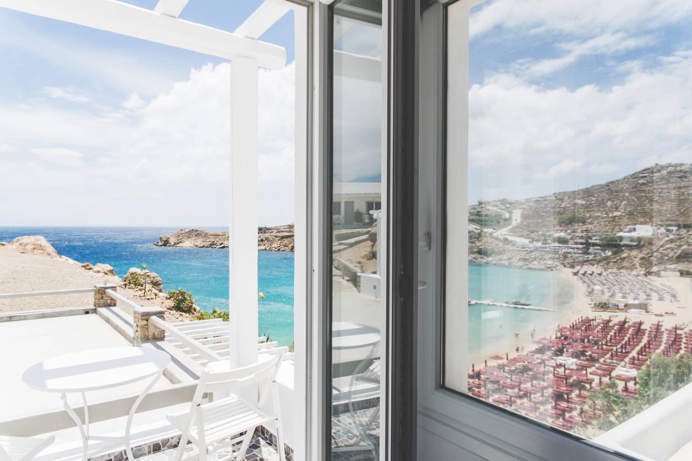 Super-Paradise-Hotel-Room-57