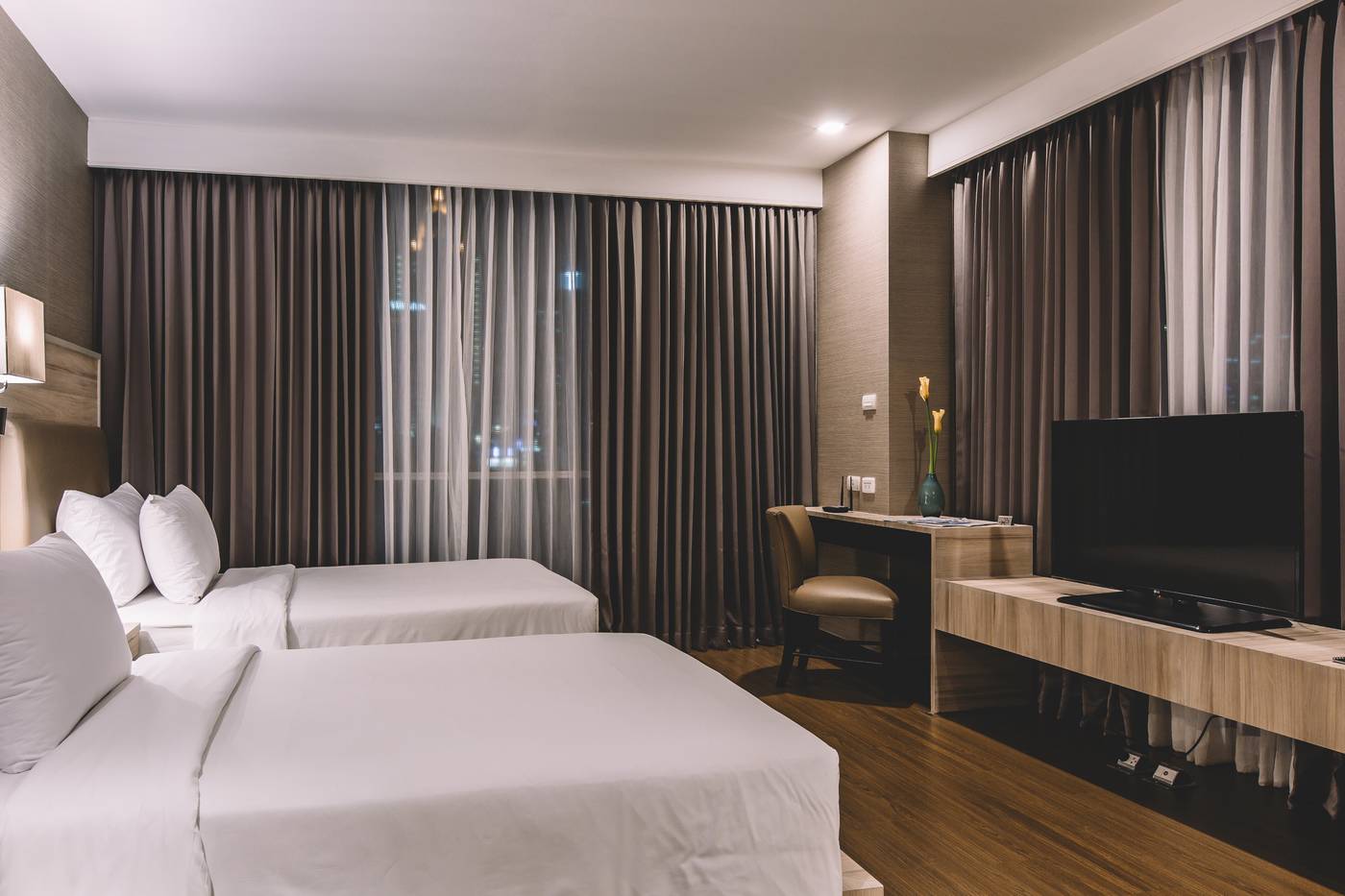 Adelphi-Suites-Bangkok-Room-47