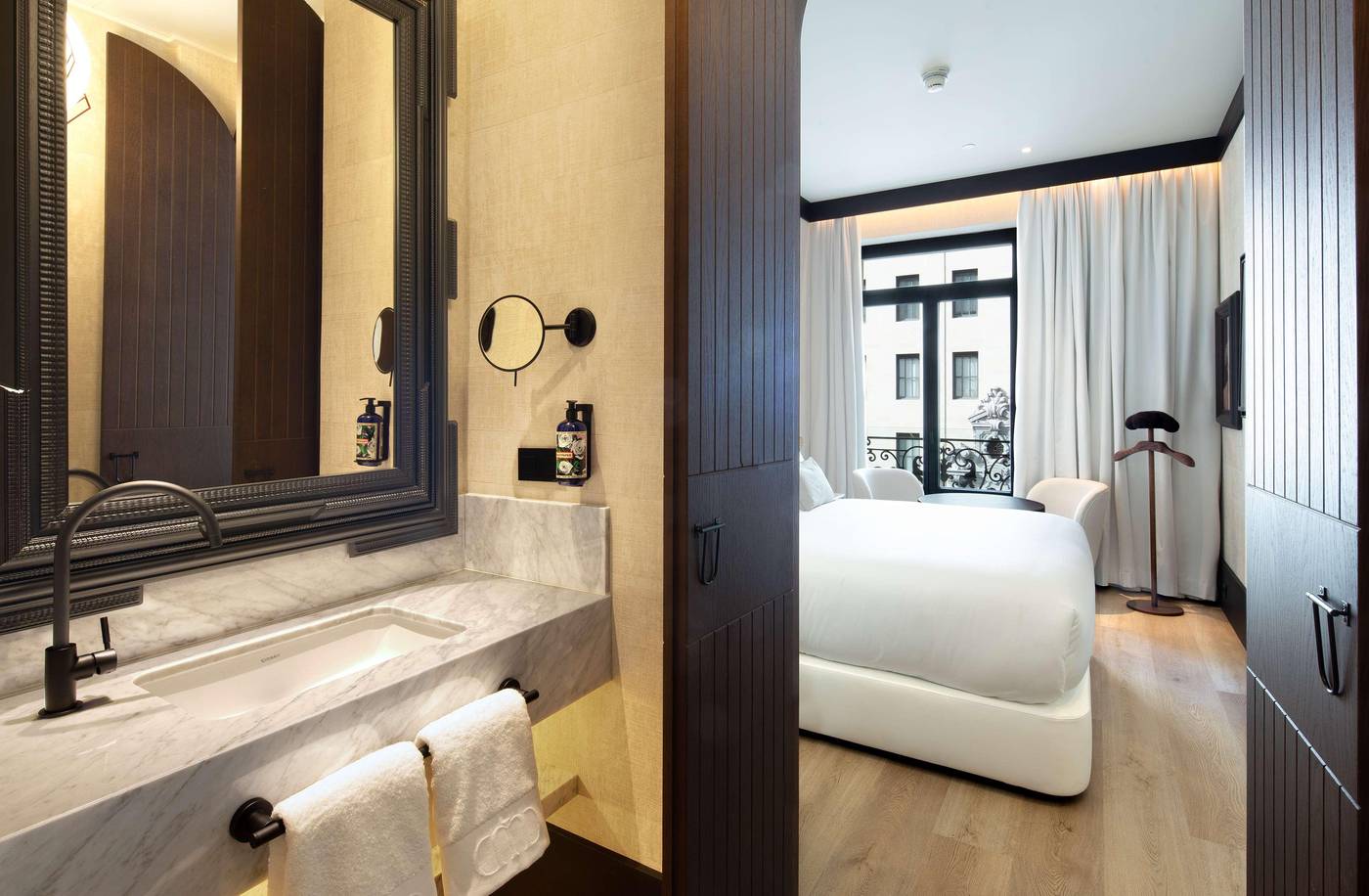 Hotel-Montera-Madrid--Curio-Collection-by-Hilton-Room-31