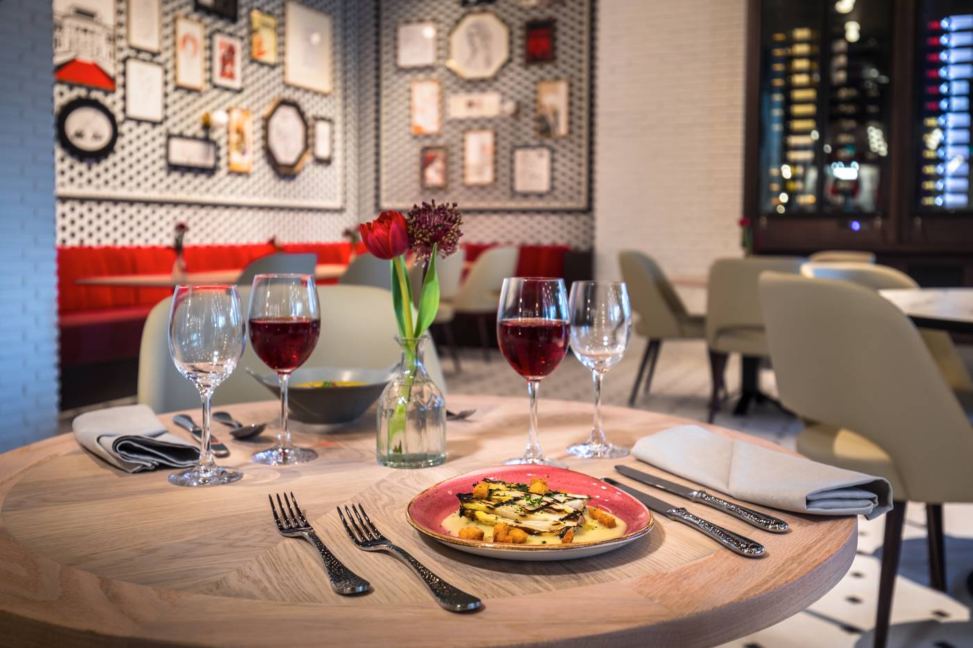 Canopy-by-Hilton-Madrid-Castellana-Restaurant-28