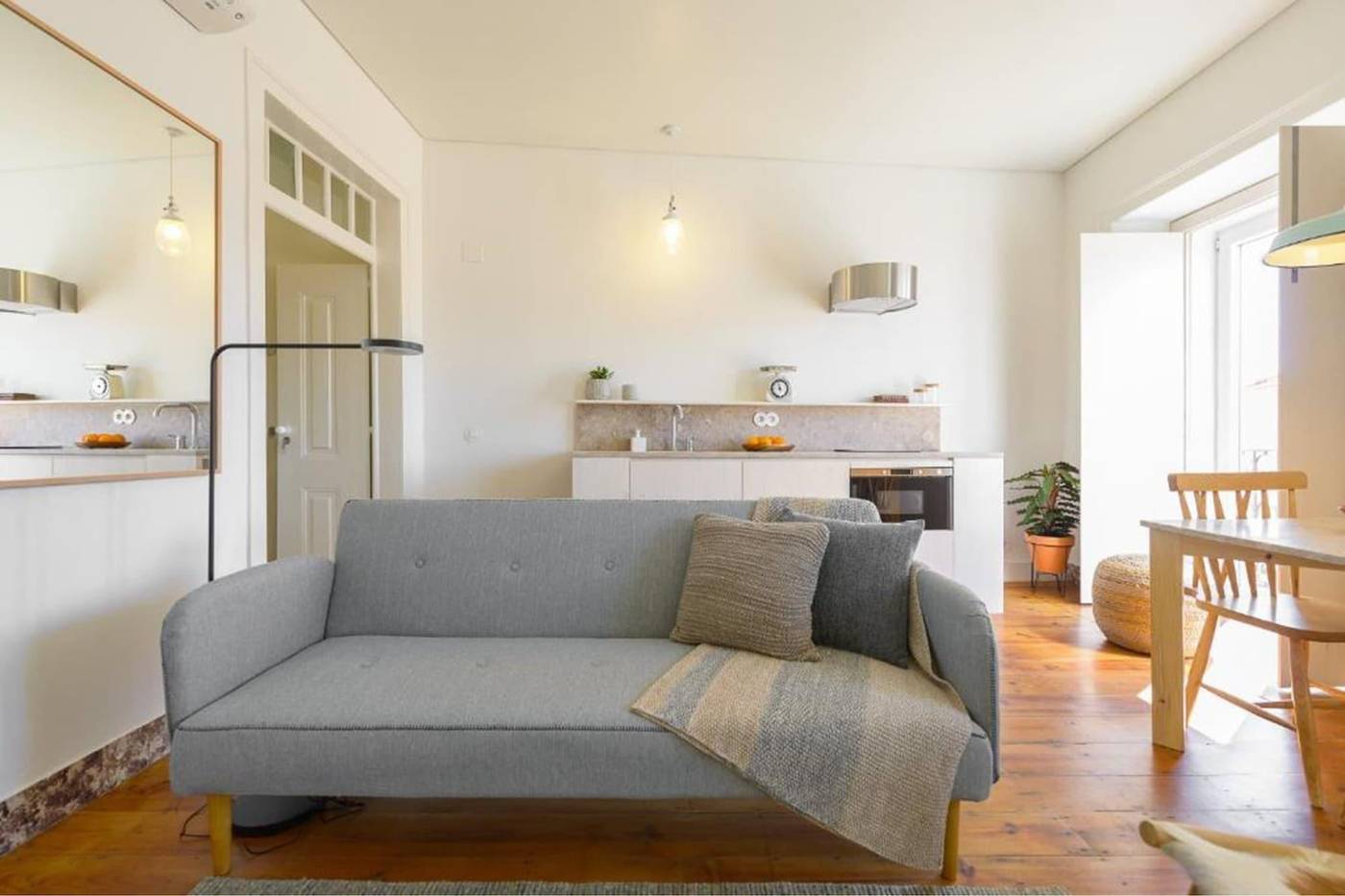 Dona-Graca-Lisbon-Apartments-Room-22