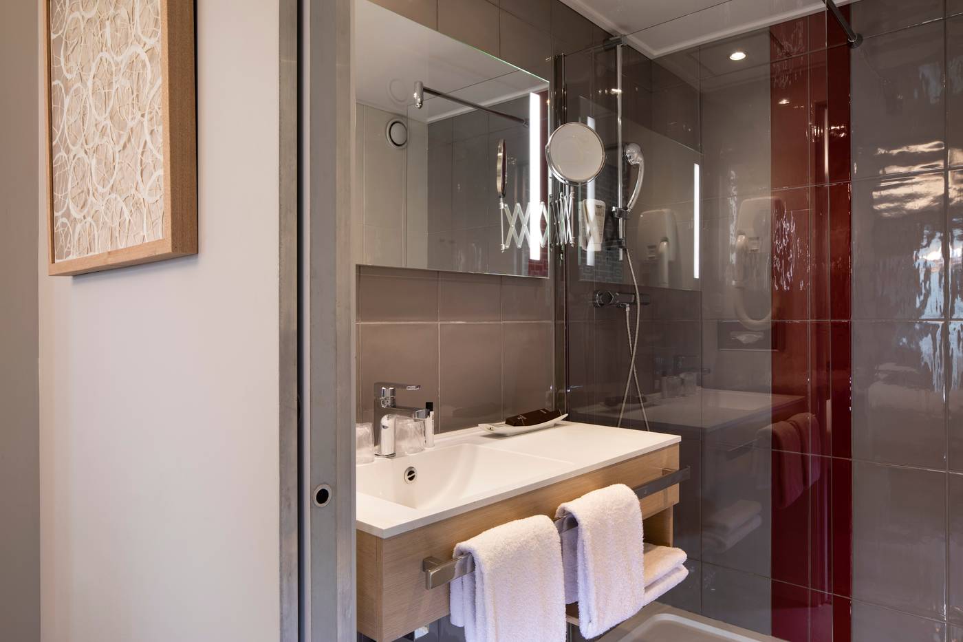 Paris-Bastille-Room-40