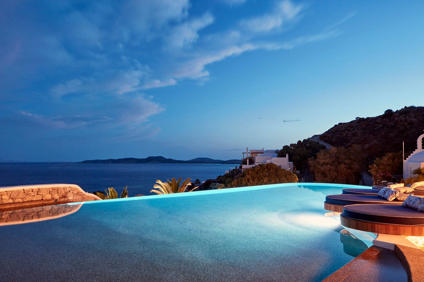 Katikies-Mykonos---The-Leading-Hotels-Of-The-World-Pool-6
