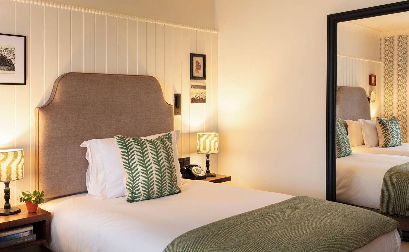 The Ashe Hotel-Ireland-Tralee-Room-5