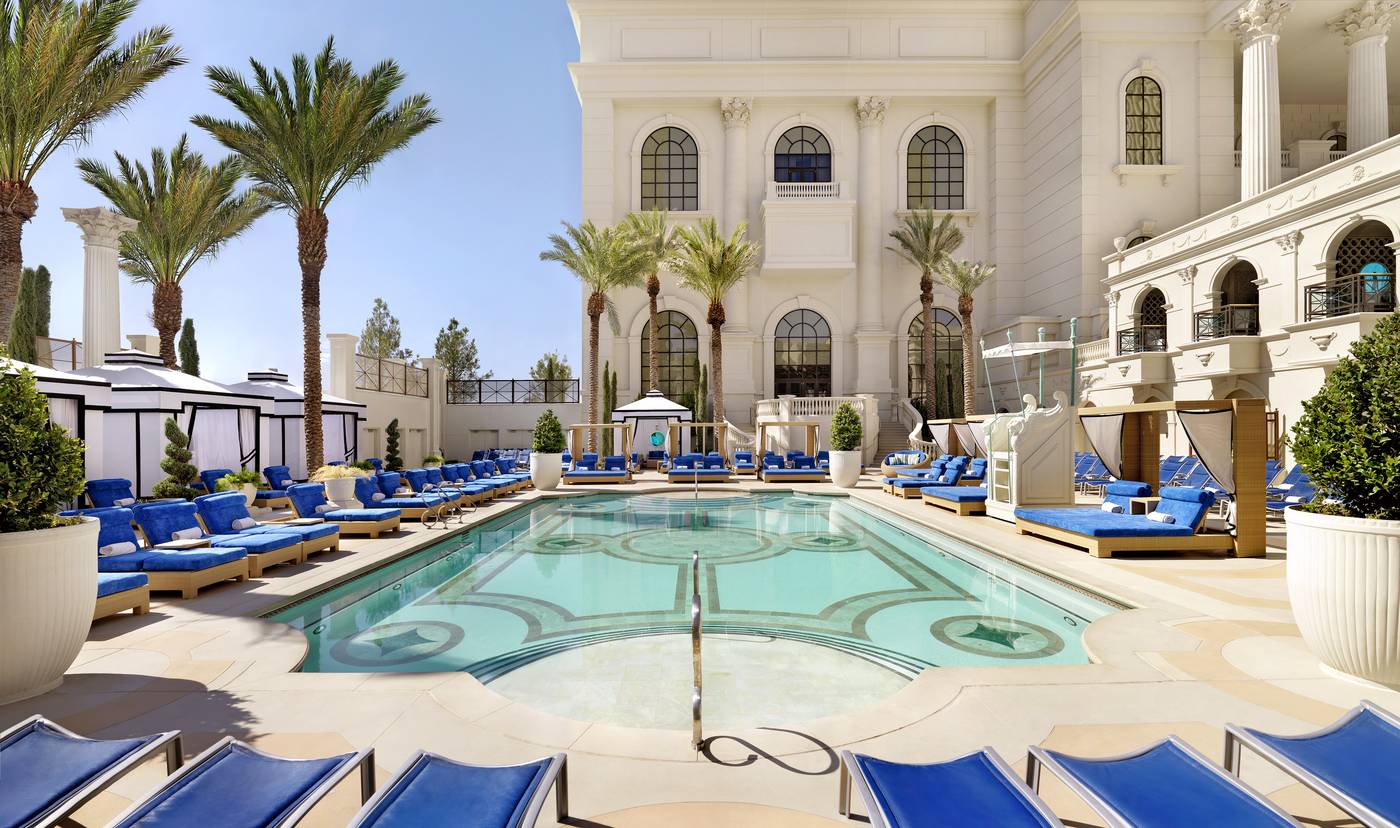 Caesars-Palace-Pool-1