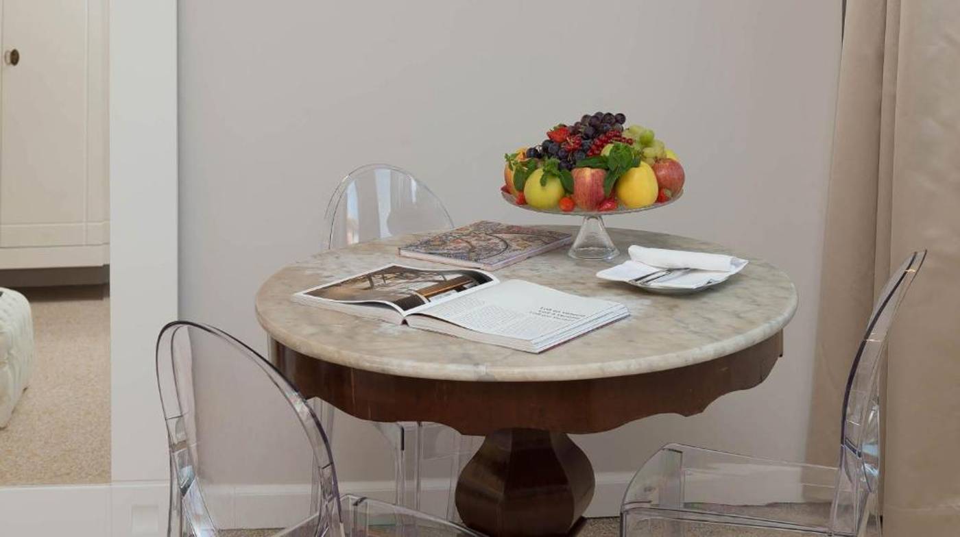 Sonder-Salute-Palace-Room-50