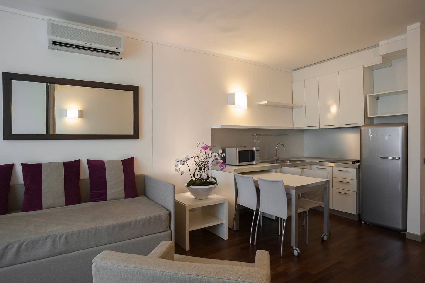 Ramada-Plaza-Milano-Hotel-Room-4
