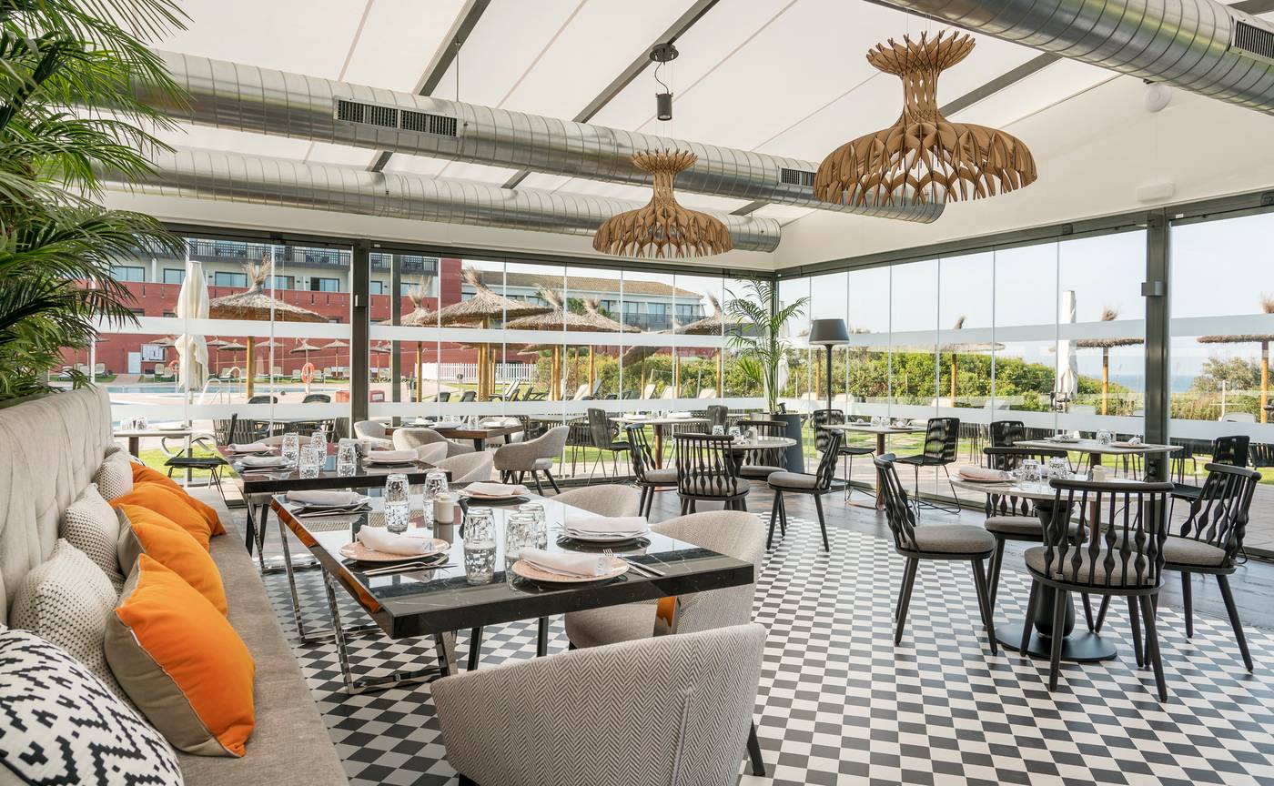 Ilunion-Calas-de-Conil-Restaurant-45